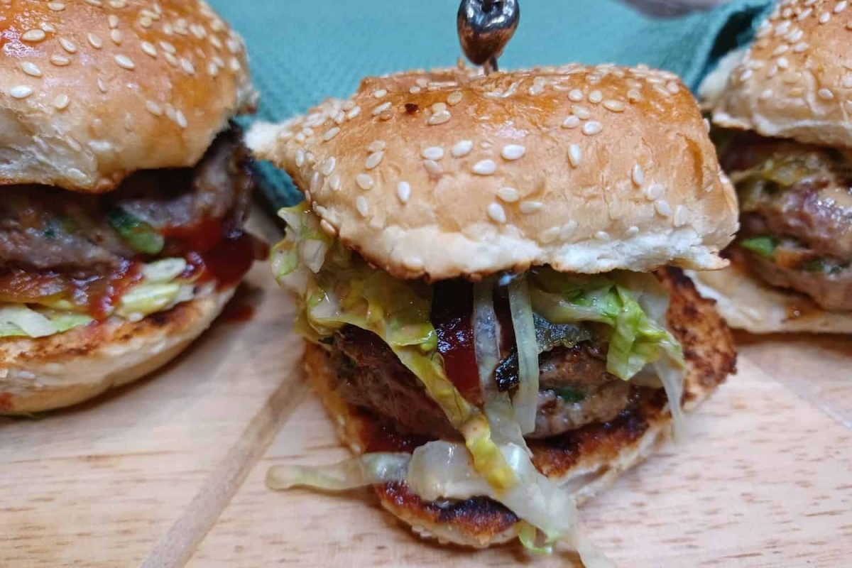 Try these Juicy Lamb Hamburgers for Heritage Day