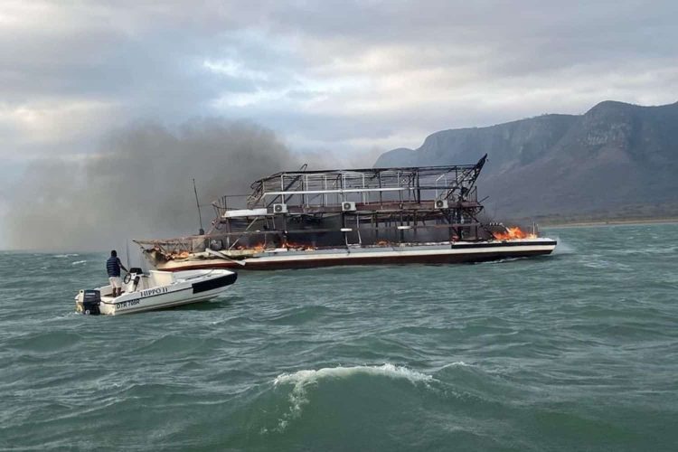 Fire on houseboat claims the lives of two at Jozini Dam
