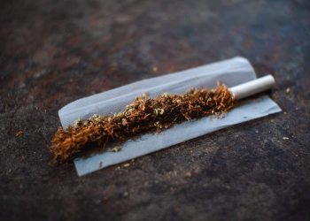 New Zealand to eventually ban tobacco sales completely