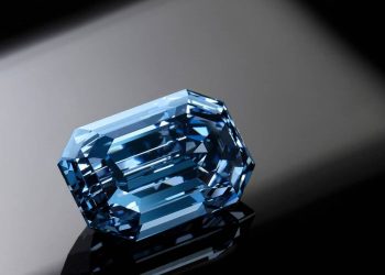 The Largest Blue Diamond Ever Found Goes on Auction