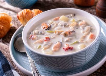 Creamy Mussel Soup packed with flavour