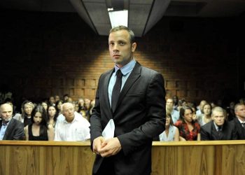 Oscar Pistorius' lawyers head to court over delayed parole hearing
