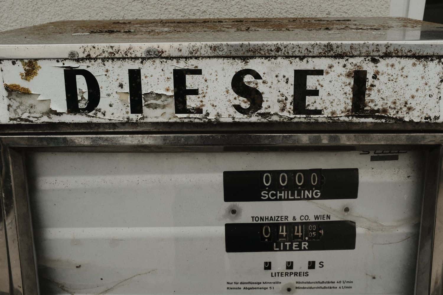 oday's Top News for 17 March 2022 - Thousands of litres of diesel lost after theft