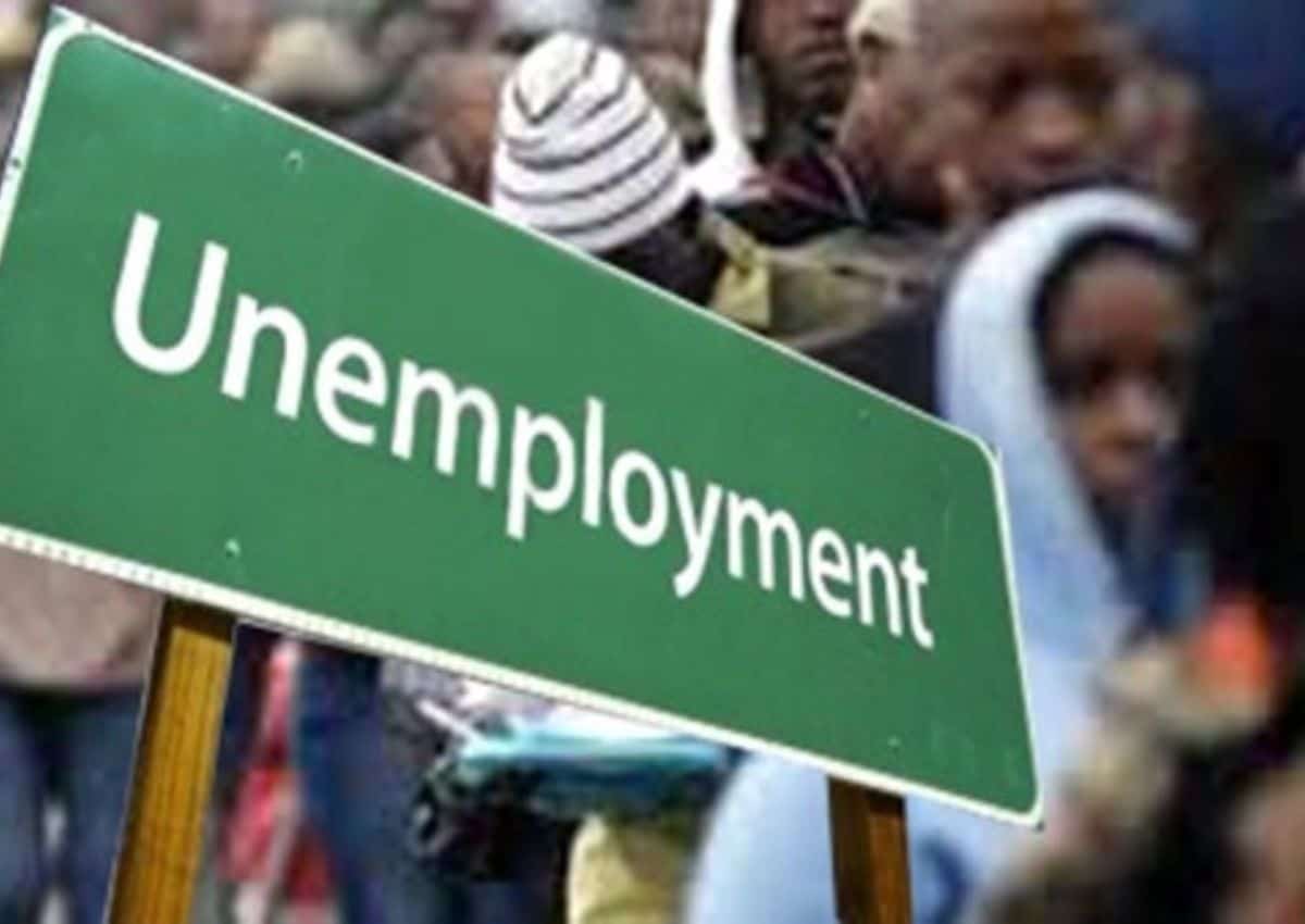 South Africa unemployment rate drops to 33.9