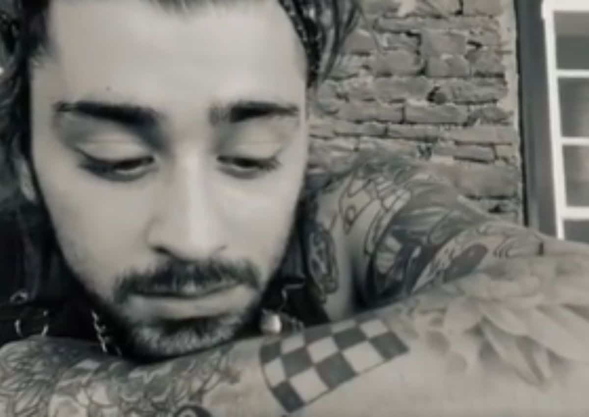 Zayn Malik Sings A One Direction Song Seven Years After His Departure