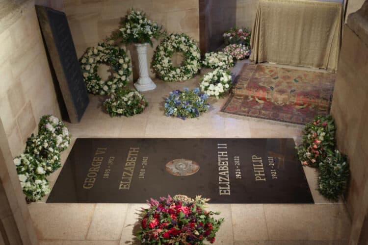 A ledger stone has been installed at the King George VI Memorial Chapel, following the interment of Her Majesty Queen Elizabeth.

The King George VI Memorial Chapel sits within the walls of St George’s Chapel, Windsor.. Image via Twitter
The Royal Family
@RoyalFamily