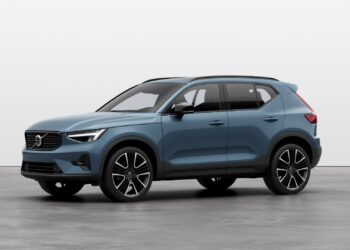 XC40 MY23 B Badge-6