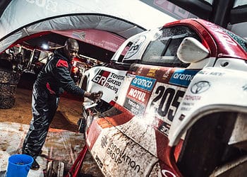 Lategan Cummings into top 5 of Dakar 2023