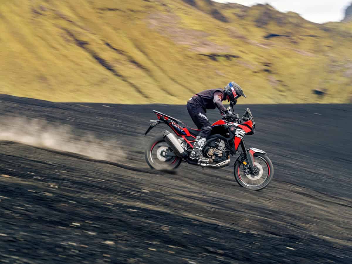 22YM_CRF1100L_AFRICA_TWIN 1.jpg