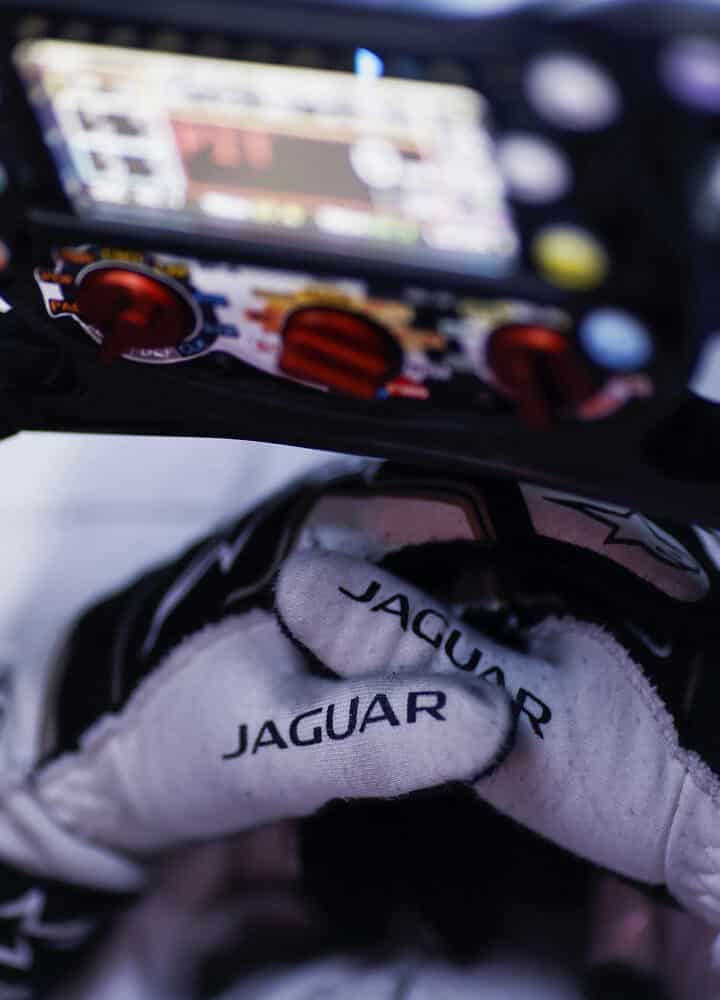 J_TCS_Racing_Gloves_110323.jpg