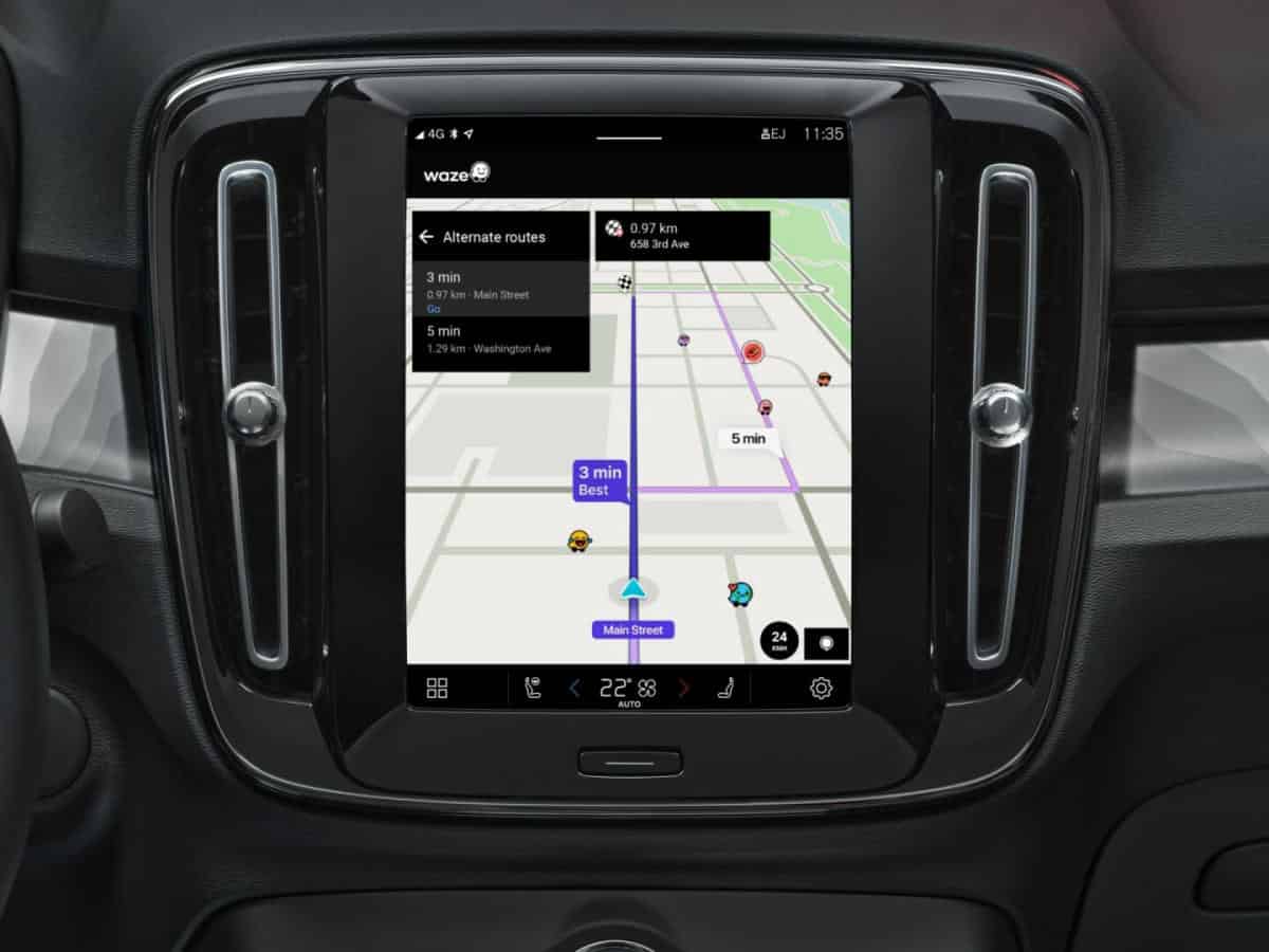 Waze_app_is_now_available_in_your_Volvo_car.jpg (2)